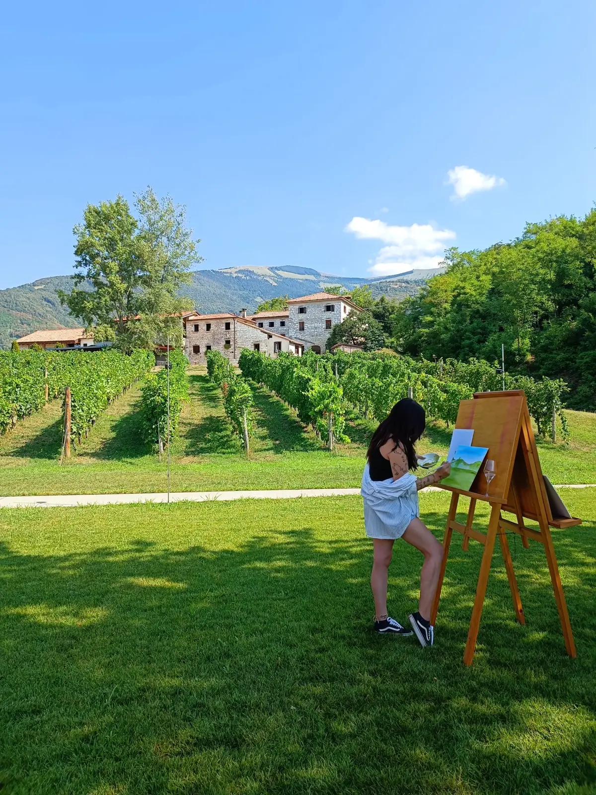 Arte e vino alla Cantina Fasol Menin: pittura en plein air tra i vigneti con calice di Prosecco