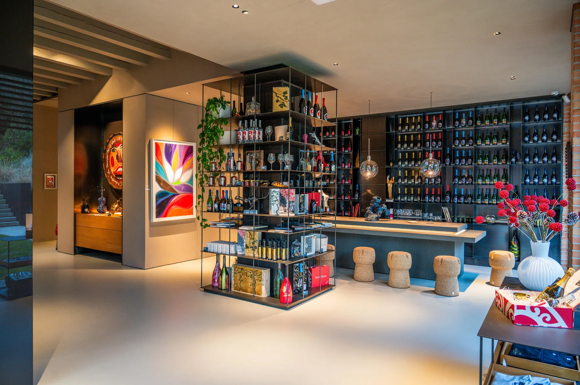 Cantina Fasol Menin: shop, art and panoramic vineyard view